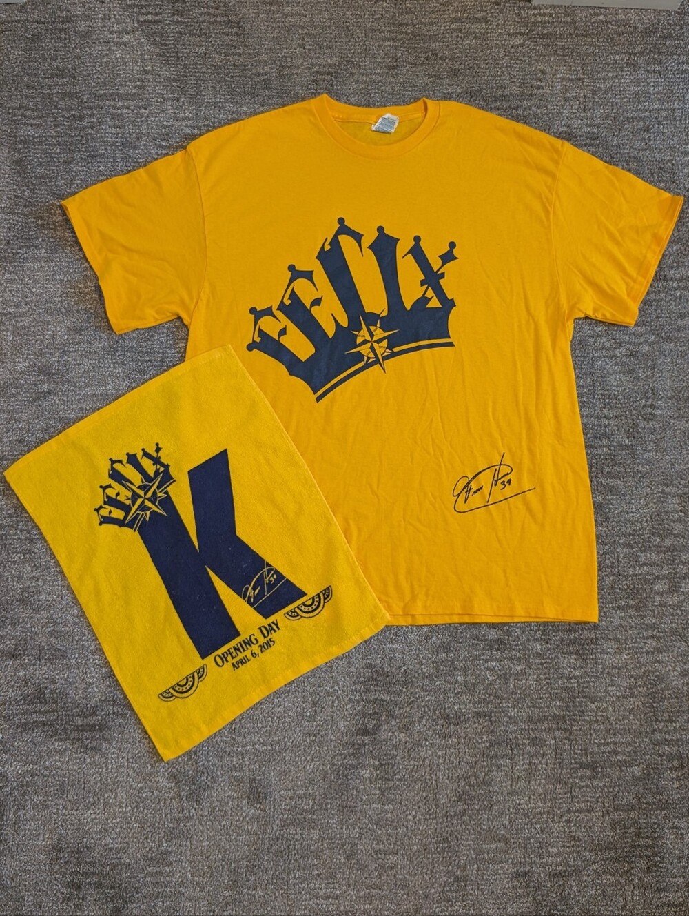 Vtg King Felix Hernandez Mariners Opening Day 2015 Graphic Tee - XL And Towel